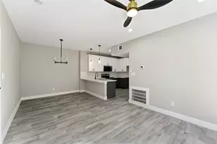 9722 Tuffly St, Houston, TX 77029 - Photo 11