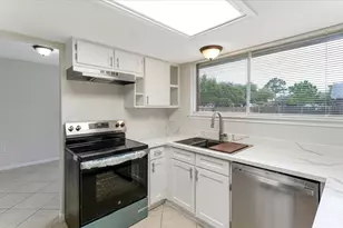 19303 Peach Valley Cir, Houston, TX 77084 - Photo 9