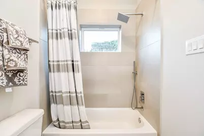 2010 Saint Charles Street, Houston, TX 77003 - Photo 21