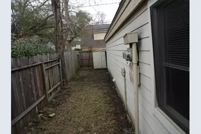 10806 Lynbrook Drive #b, Houston, TX 77042 - Photo 19