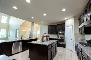21014 Brunson Falls Dr, Richmond, TX 77407 - Photo 5