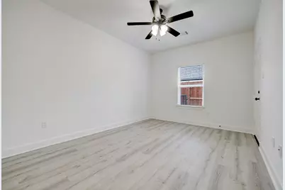 4002 Elmwood Street #B, Houston, TX 77051 - Photo 9