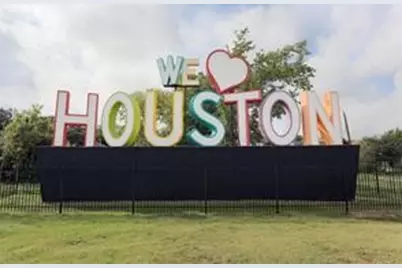 1913 Hoskins Drive #B, Houston, TX 77080 - Photo 33