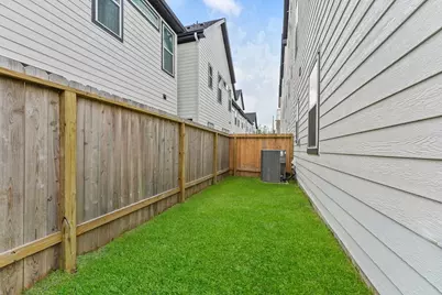 1226 Highland Row Lane, Houston, TX 77091 - Photo 27