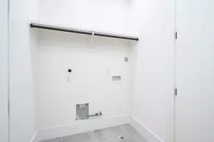 319 N Nagle St, Houston, TX 77003 - Photo 29