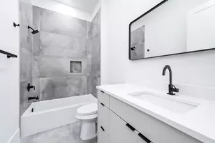 319 N Nagle St, Houston, TX 77003 - Photo 7