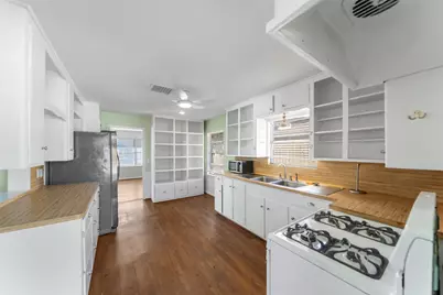 4614 Merwin Street, Houston, TX 77027 - Photo 15