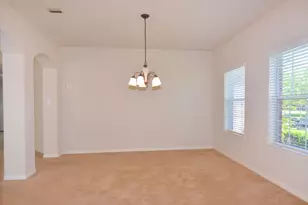 13607 Manor Crest Ln, Rosharon, TX 77583 - Photo 5
