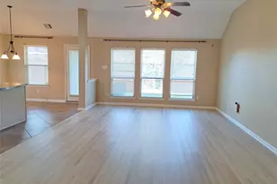 21910 Cascade Hollow Ln, Spring, TX 77379 - Photo 9