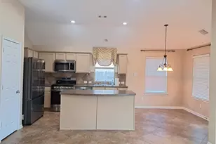 21910 Cascade Hollow Ln, Spring, TX 77379 - Photo 11