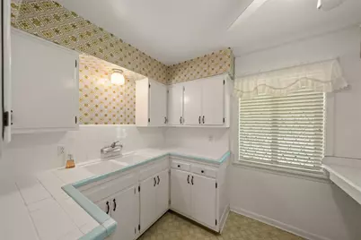 613 Grantham Road, Baytown, TX 77521 - Photo 15