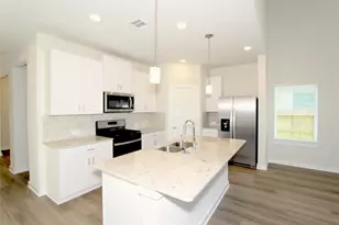 5518 Handlewood Ln, Rosenberg, TX 77471 - Photo 3