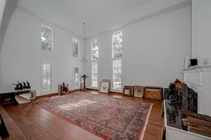 7502 Olympia Dr, Houston, TX 77063 - Photo 9