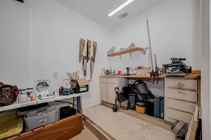 7502 Olympia Dr, Houston, TX 77063 - Photo 33