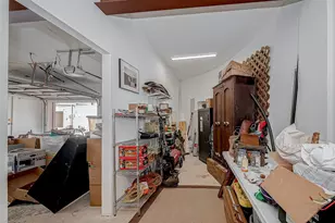 7502 Olympia Dr, Houston, TX 77063 - Photo 45