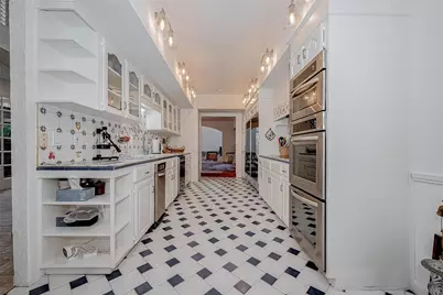 7502 Olympia Drive, Houston, TX 77063 - Photo 9