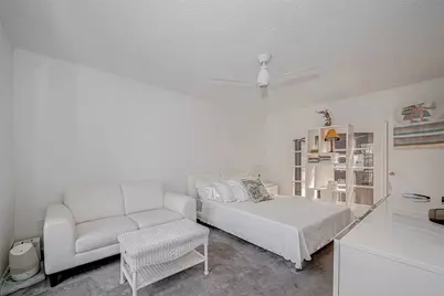 7502 Olympia Drive, Houston, TX 77063 - Photo 15