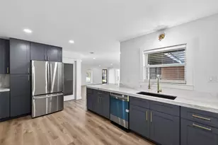 4009 Omeara Dr, Houston, TX 77025 - Photo 9