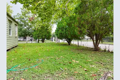 6701 Kernel Street, Houston, TX 77087 - Photo 15