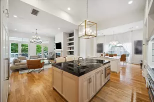 22 E Shady Ln, Houston, TX 77063 - Photo 17