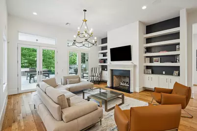 22 E Shady Lane #E, Houston, TX 77063 - Photo 11