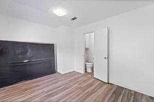 401 Lee Ave, Anahuac, TX 77514 - Photo 23