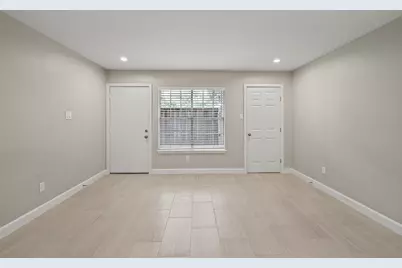 1223 Augusta Drive #21, Houston, TX 77057 - Photo 9