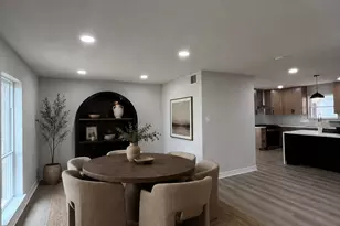 10806 Olympia Dr, Houston, TX 77042 - Photo 3