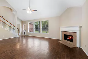 2 Bushell Mill Pl, The Woodlands, TX 77382 - Photo 9