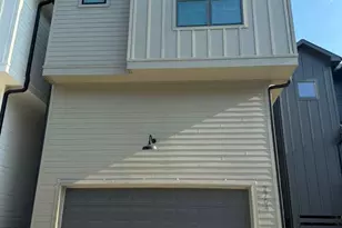 2704 Oakwood Crst Ln, Houston, TX 77018 - Photo 1