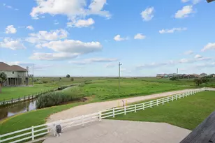 810 4th St, Port Bolivar, TX 77650 - Photo 5