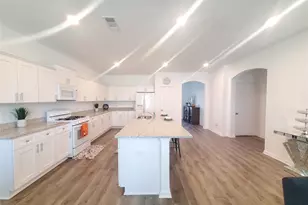 11218 Beverley Pk St, Sugar Land, TX 77498 - Photo 9