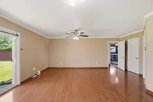 5506 Cheshire Ln, Houston, TX 77092 - Photo 7