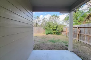 216 W Live Oak St, Angleton, TX 77515 - Photo 37