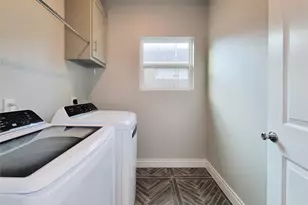 216 W Live Oak St, Angleton, TX 77515 - Photo 33