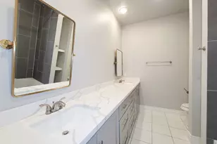 216 W Live Oak St, Angleton, TX 77515 - Photo 19