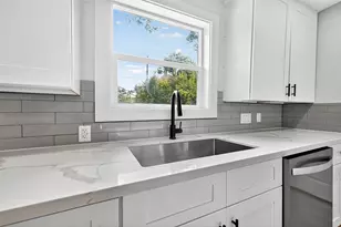 5326 Dewberry St, Houston, TX 77021 - Photo 13