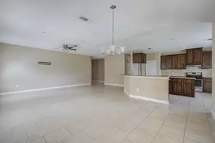 406 Elm Lake Dr, Houston, TX 77336 - Photo 9