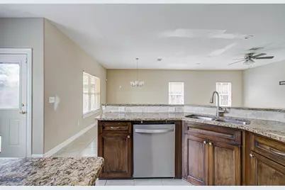 406 Elm Lake Drive, Houston, TX 77336 - Photo 13