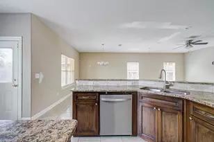 406 Elm Lake Dr, Houston, TX 77336 - Photo 13