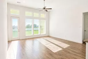 2825 Golden Isle Dr, Texas City, TX 77568 - Photo 9