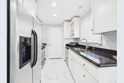 7000 Seawall Boulevard #1032, Galveston, TX 77551 - Photo 7