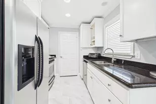 7000 Seawall Blvd, Galveston, TX 77551 - Photo 7