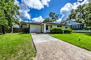 1409 20th St, Huntsville, TX 77340 - Photo 5