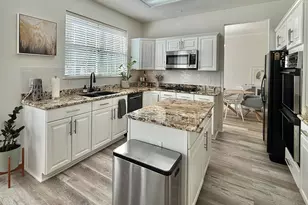 2 Twin Feather Pl, The Woodlands, TX 77381 - Photo 23