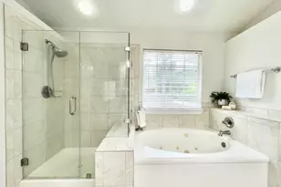 2 Twin Feather Pl, The Woodlands, TX 77381 - Photo 35