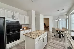 2 Twin Feather Pl, The Woodlands, TX 77381 - Photo 19