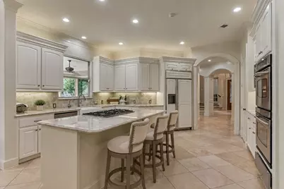 94 E Bracebridge Circle, The Woodlands, TX 77382 - Photo 13