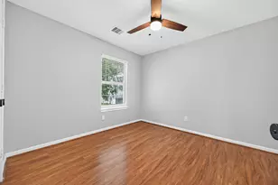 4613 Knoxville St, Houston, TX 77051 - Photo 9