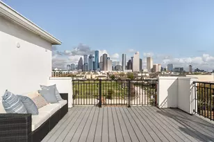 306 W Saulnier St, Houston, TX 77019 - Photo 1